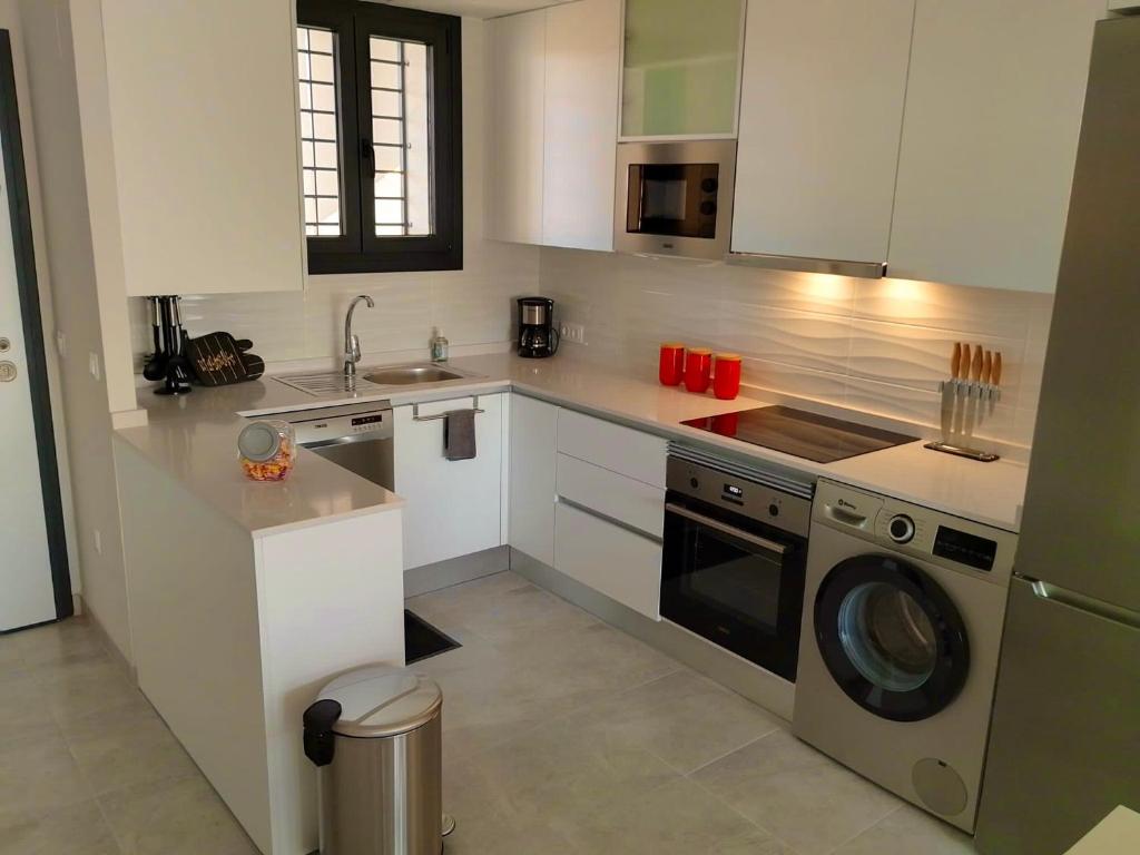 Luxe Appartement Orihuela Costa - Villamartin -Aire Residencial - green and pool view photo 3
