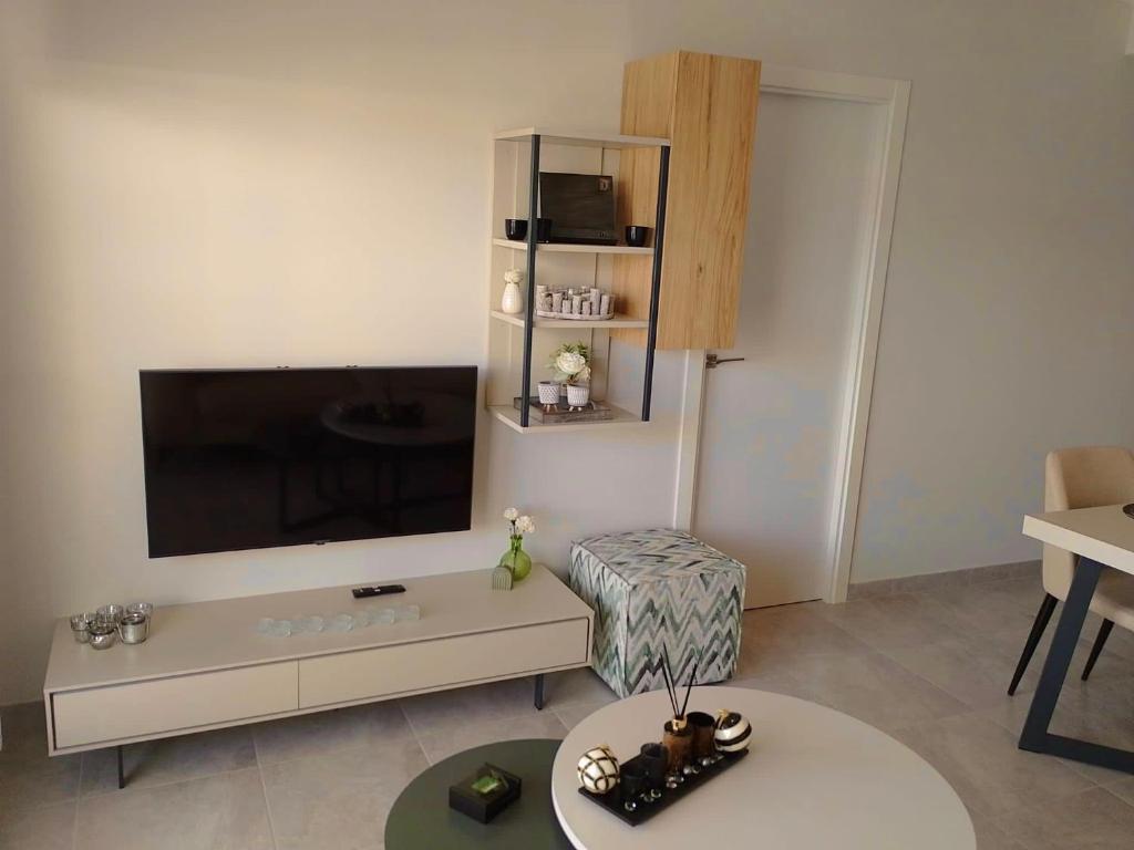 Luxe Appartement Orihuela Costa - Villamartin -Aire Residencial - green and pool view photo 2