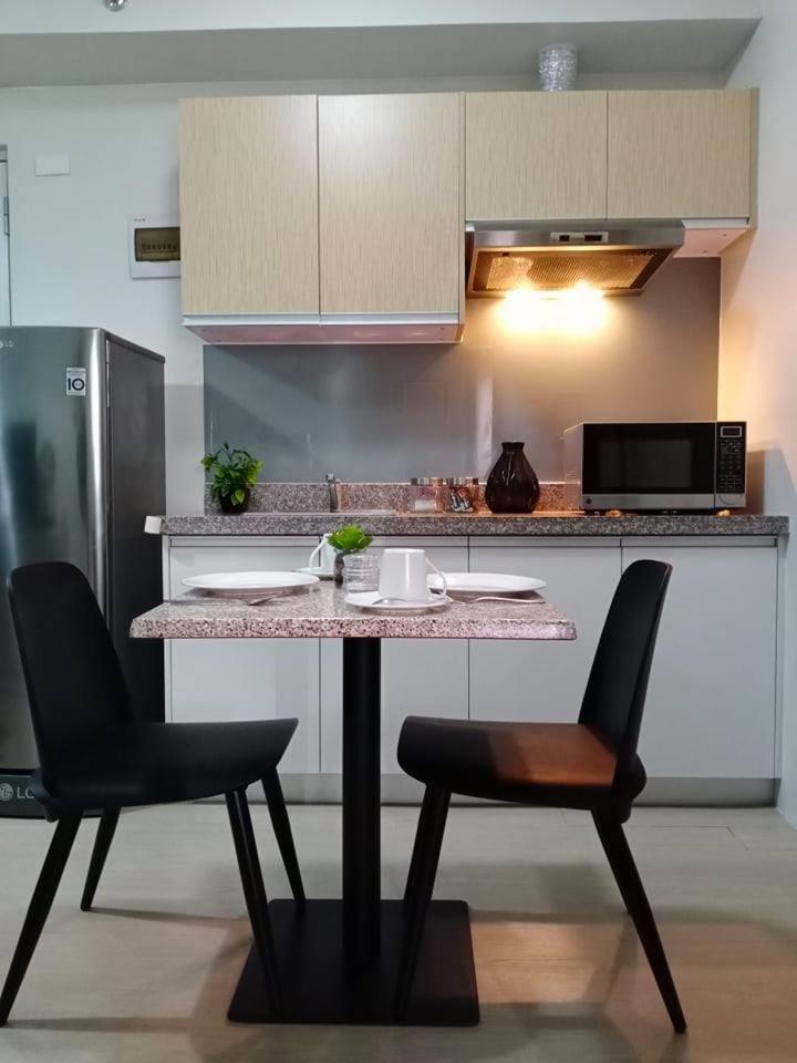 Sophisticated ONE Bedroom condo unit at The Hive Residence photo 4