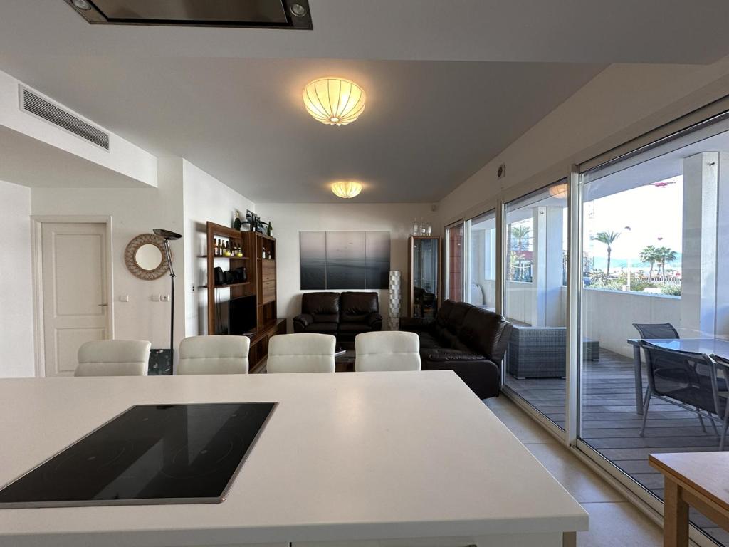 Nice apartment with terrace - close to the beach photo 2