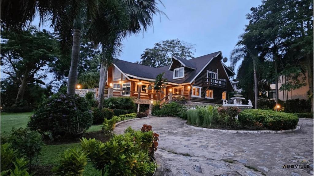 Ambville Khaoyai - บ้านพักเขาใหญ่ (Country Log home)
