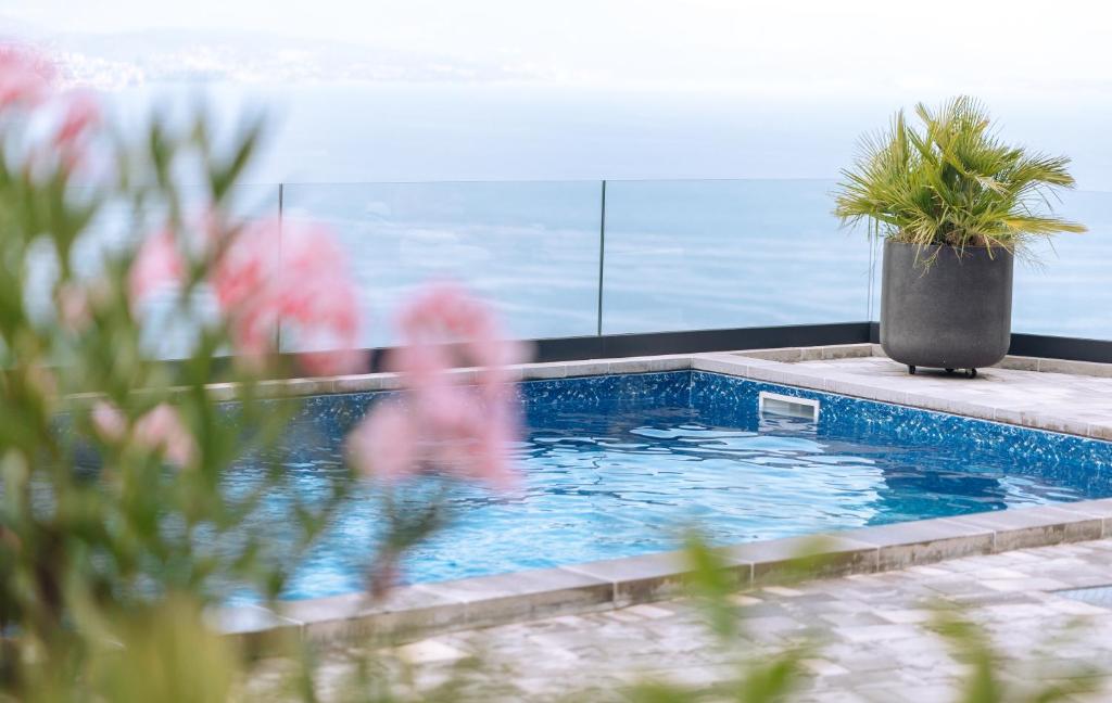 Villa White Pearl Opatija Haus A mit Meerblick und Pool photo 3