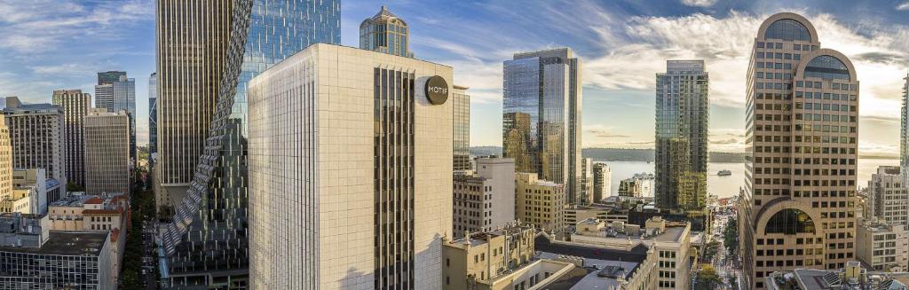 Hilton Motif Seattle image