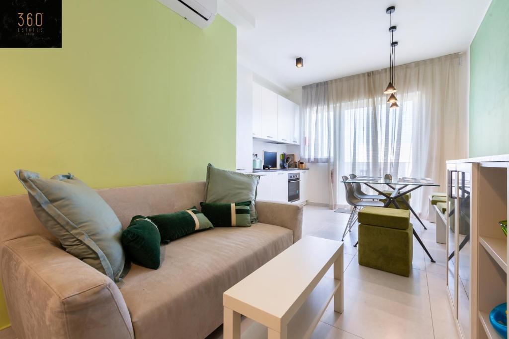 Stylish, comfortable 2BR with WIFI & PRVT Balcony by 360 Estates photo 3