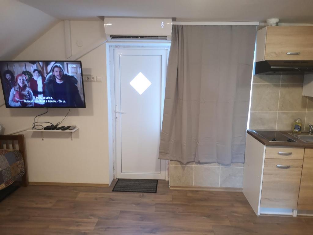 Small house in Celje photo 4