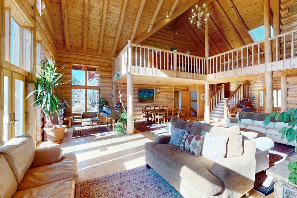 Lake Springs Luxury photo 3