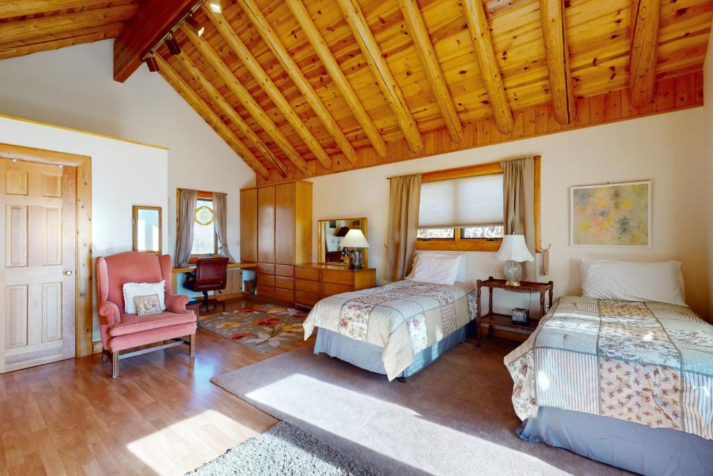 Lake Springs Luxury photo 4