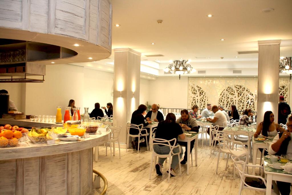 Gardi Hotel & Suites photo 1