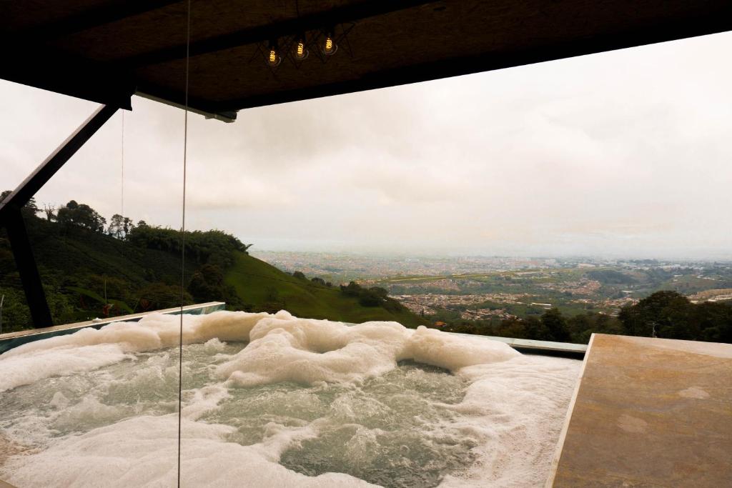 Cabaña con Vista, Jacuzzi y Desayuno - 20min del Aeropuerto photo 4