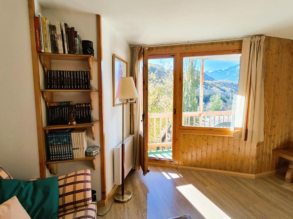 Apartamento con maravillosas vistas al lado de la estación photo 3