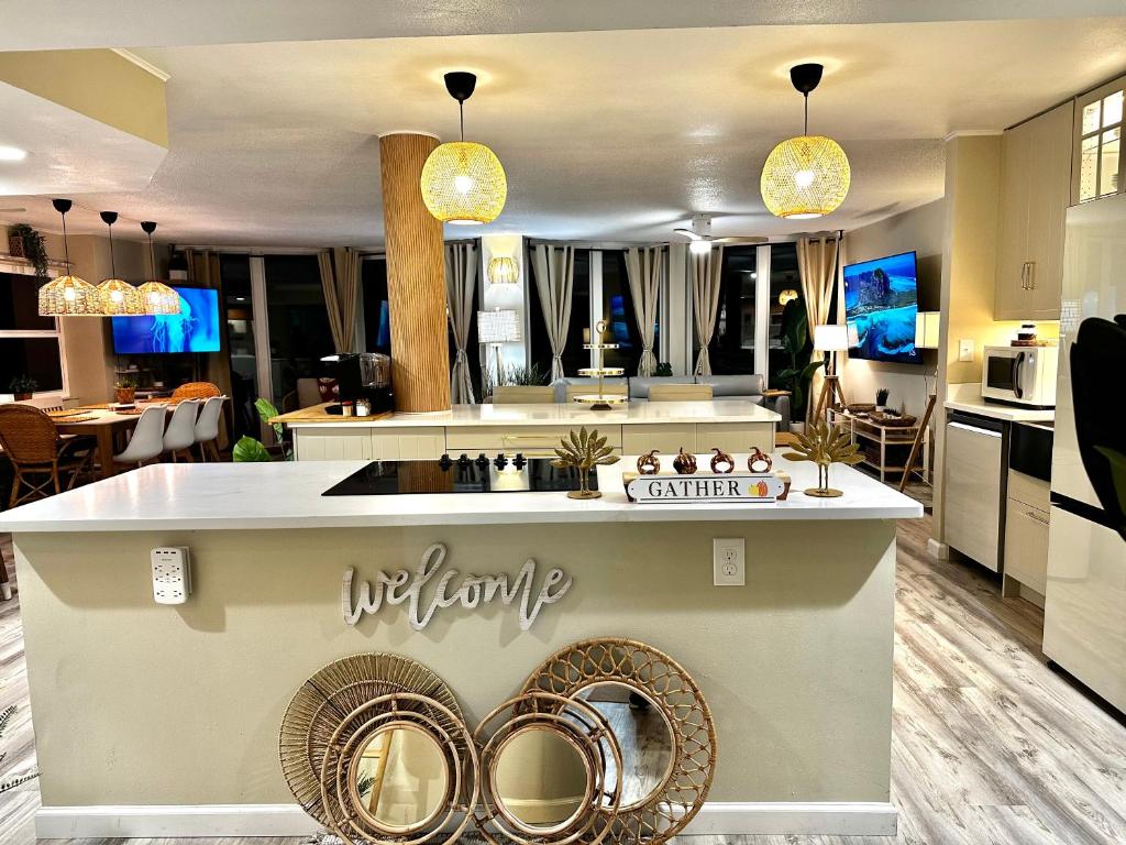 Beach Oasis 601 Gorgeous Ocean front Ocean view for 10 sleeps up to 14 photo 4