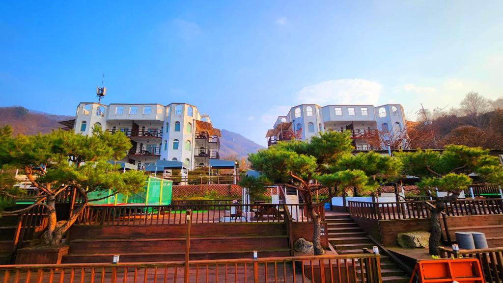 Travely Hotel Gapyeong photo 1