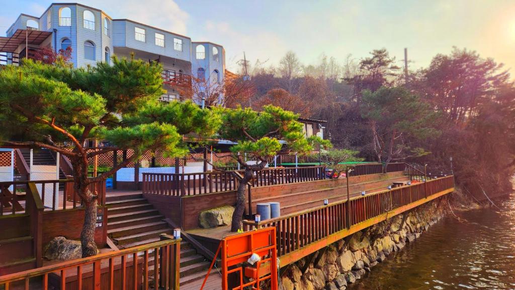 Travely Hotel Gapyeong photo 3