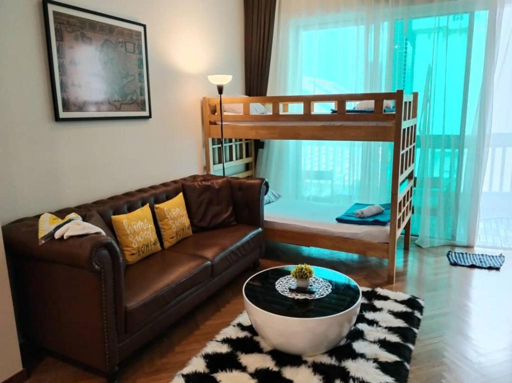 Penang Straits Quay Marina Suites By AuroraHomes photo 2