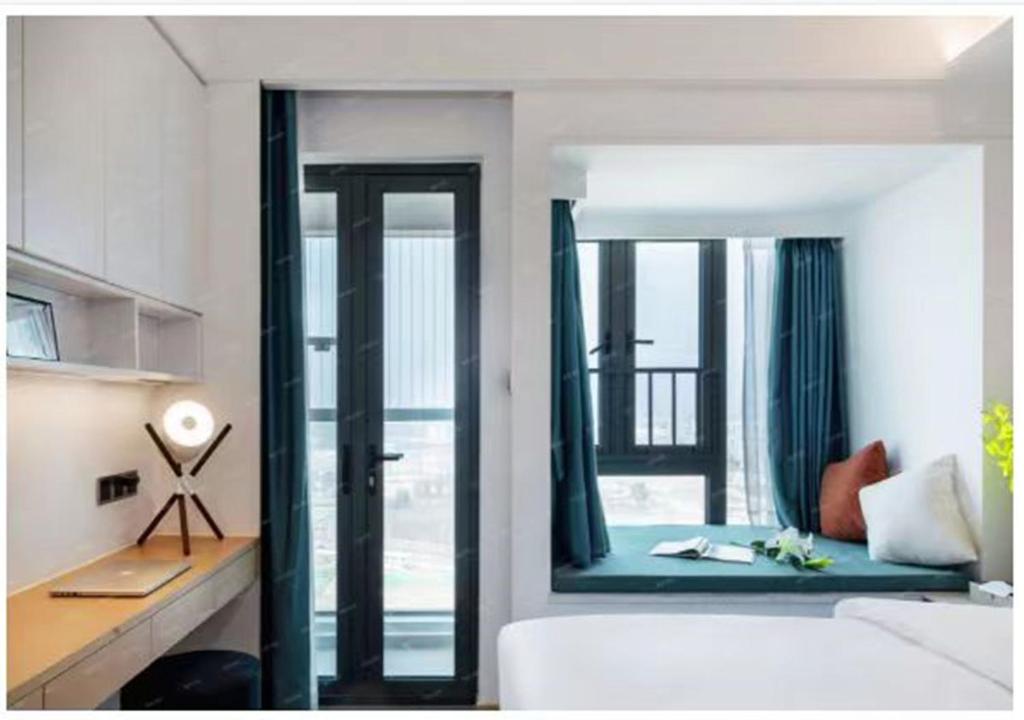 Royal Executive Apartment, Shenzhen World Exhibition & Convention Center, Nearby Guozhanbei Metro St ation photo 4
