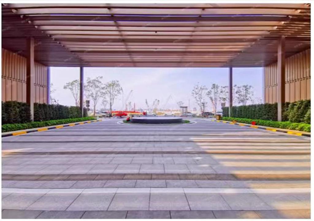Royal Executive Apartment, Shenzhen World Exhibition & Convention Center, Nearby Guozhanbei Metro St ation photo 1