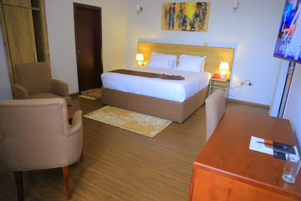 Black Horse Hotel photo 2