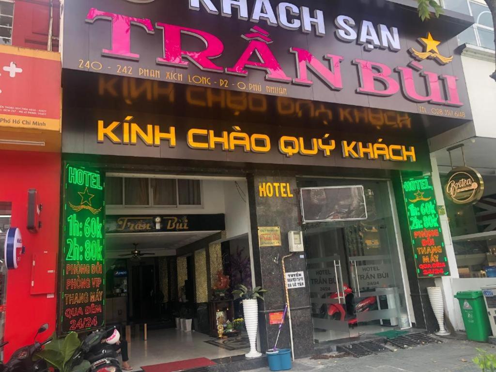 Tran Bui Hotel 240-242 Phan Xích Long, Q Phú Nhuận - by Bay Luxury