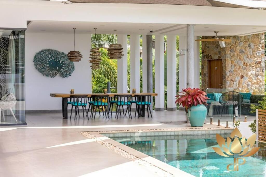 Luxury Villa - Chaweng Noi Seaview - 6 bedroom - Gym et cinema room photo 4