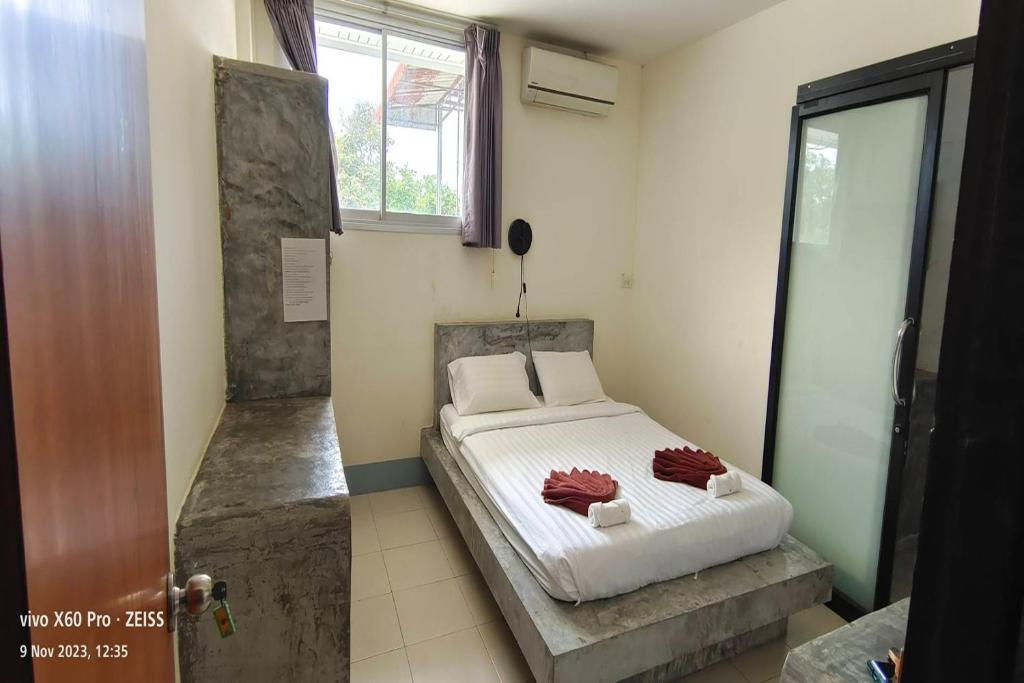 Top Harvest Rental photo 1