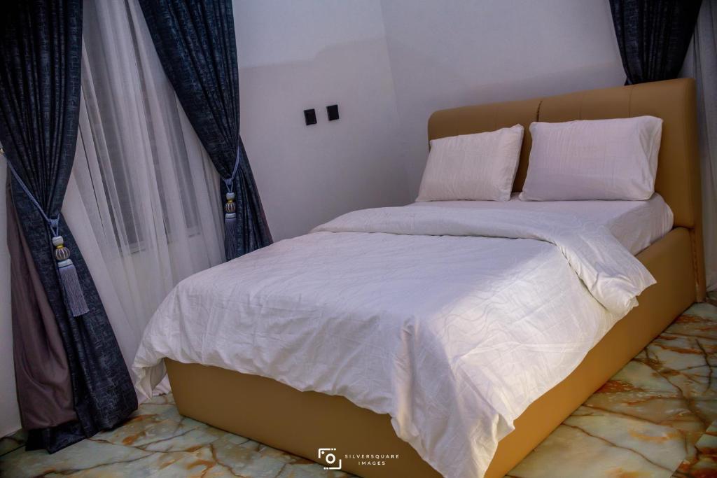 D'Reserve Luxury Apartment Sagamu photo 2