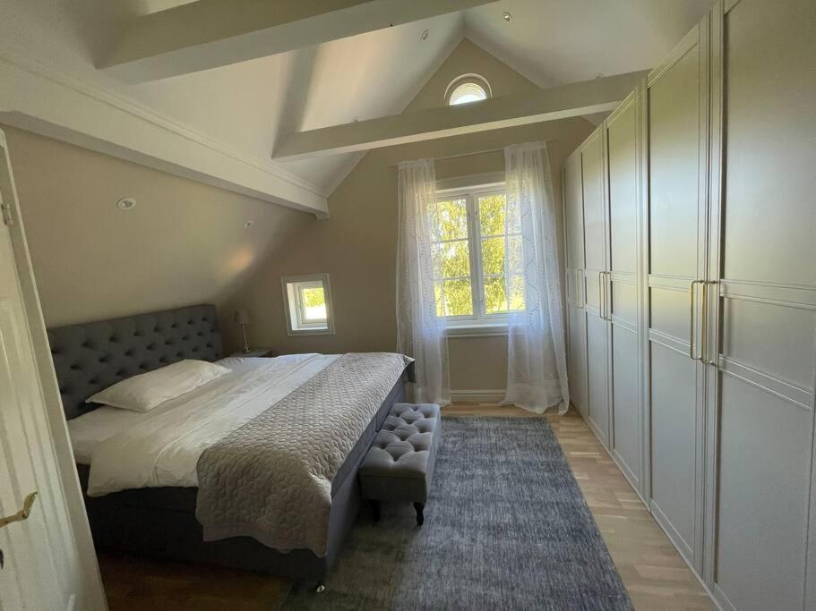 Gård med egen sjö med bryggbåt, nyrenoverat! photo 2
