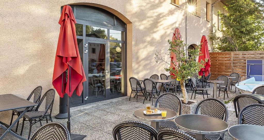 Sure Hotel by Best Western Annecy photo 2