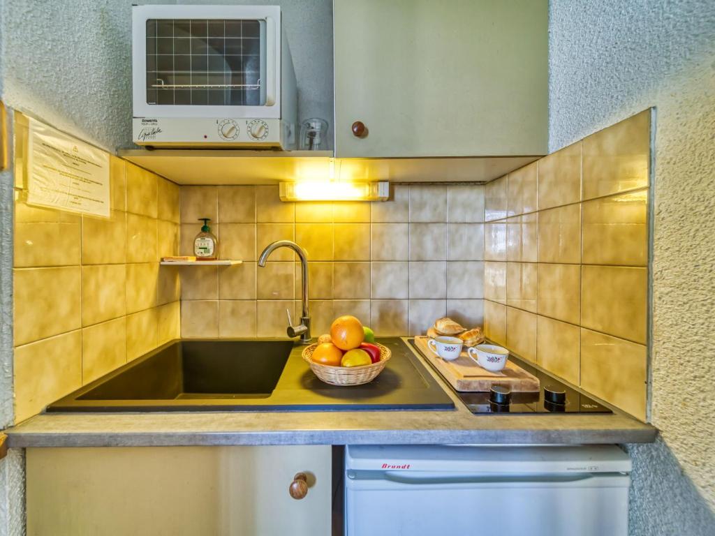 Apartment Les Cimes de Caron-3 by Interhome photo 4