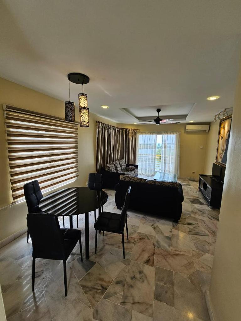 Newly refurbished Cozy PD Bayview Apartment with Ocean View photo 2