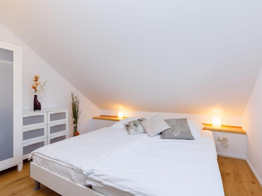 Apartment Yonna by Interhome photo 3