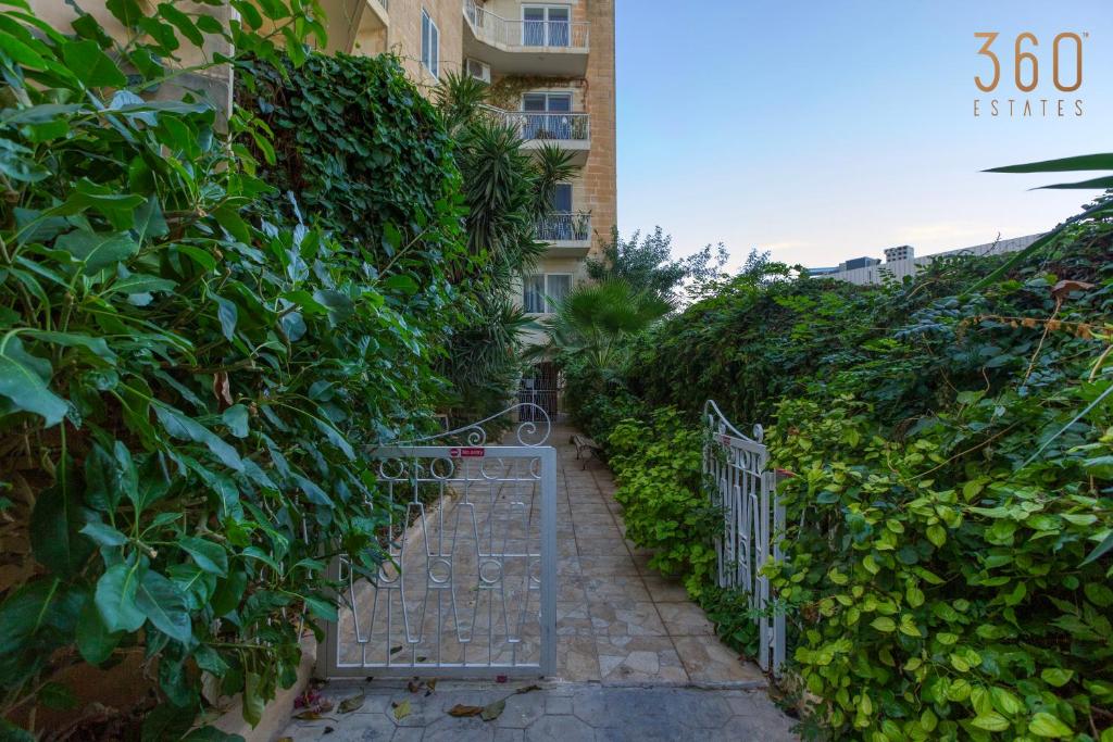 A lovely 4BR home in the heart of St Julians by 360 Estates photo 1