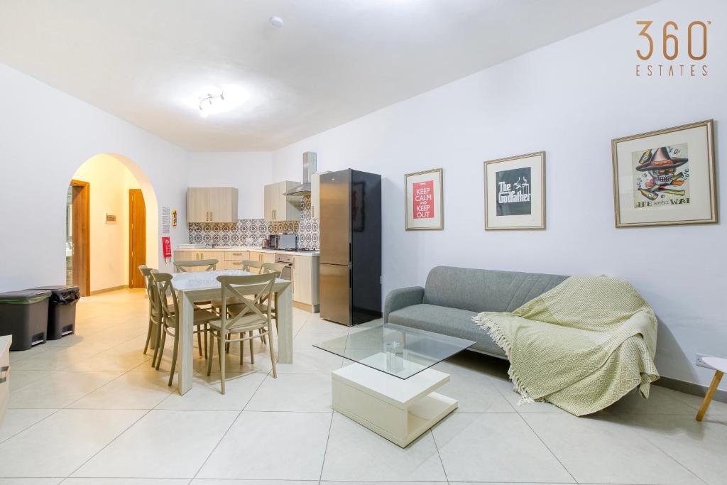 A lovely 4BR home in the heart of St Julians by 360 Estates photo 4