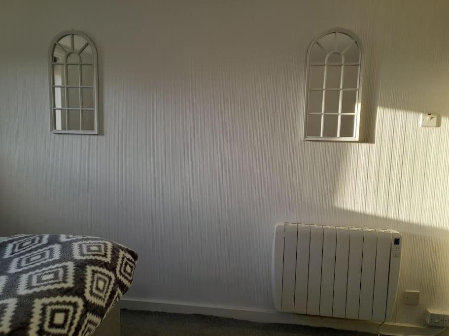 Rooms of Cosy Apartment with Balcony and Breakfast