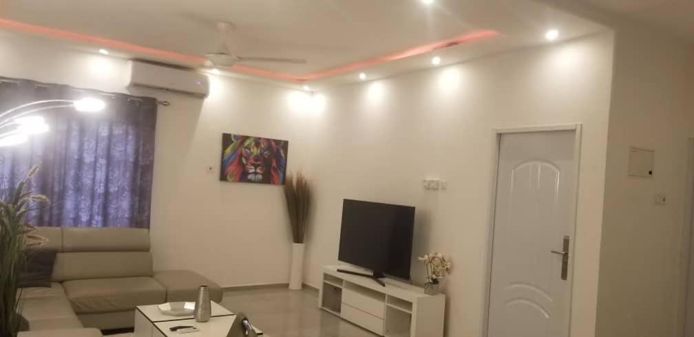 1 bedroom Oasis Apartment Sydny