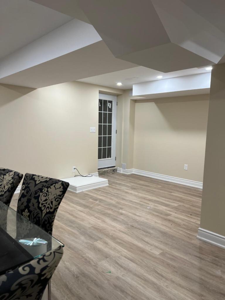 1 Double bed room for two person in a large new cozy second unit photo 3