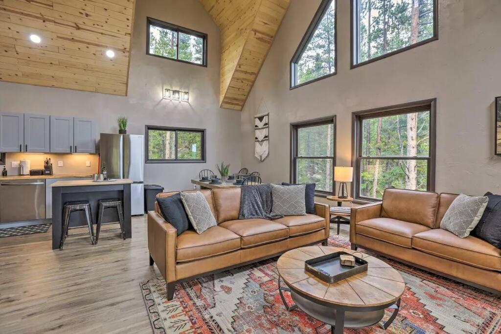 3 Peaks Cabin -Updated! & New Listing Rate Applied photo 2