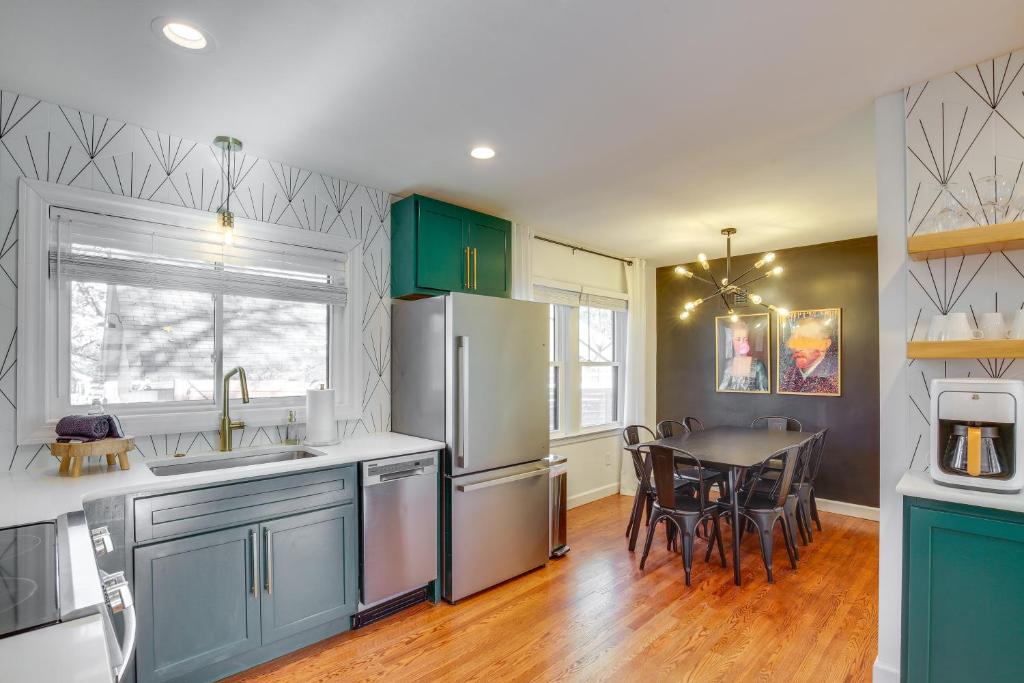 Dreamy St Charles Retreat with Furnished Patio! photo 4