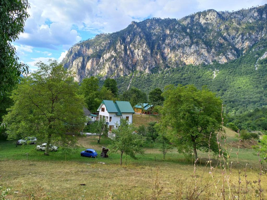 Vila Montana photo 1