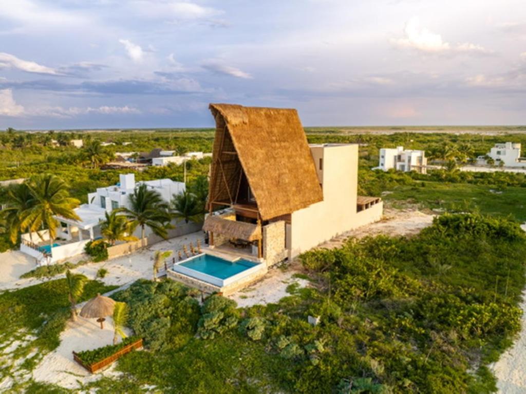 Residencia Las Olas en San Benito lujo en todo su esplendor. photo 1