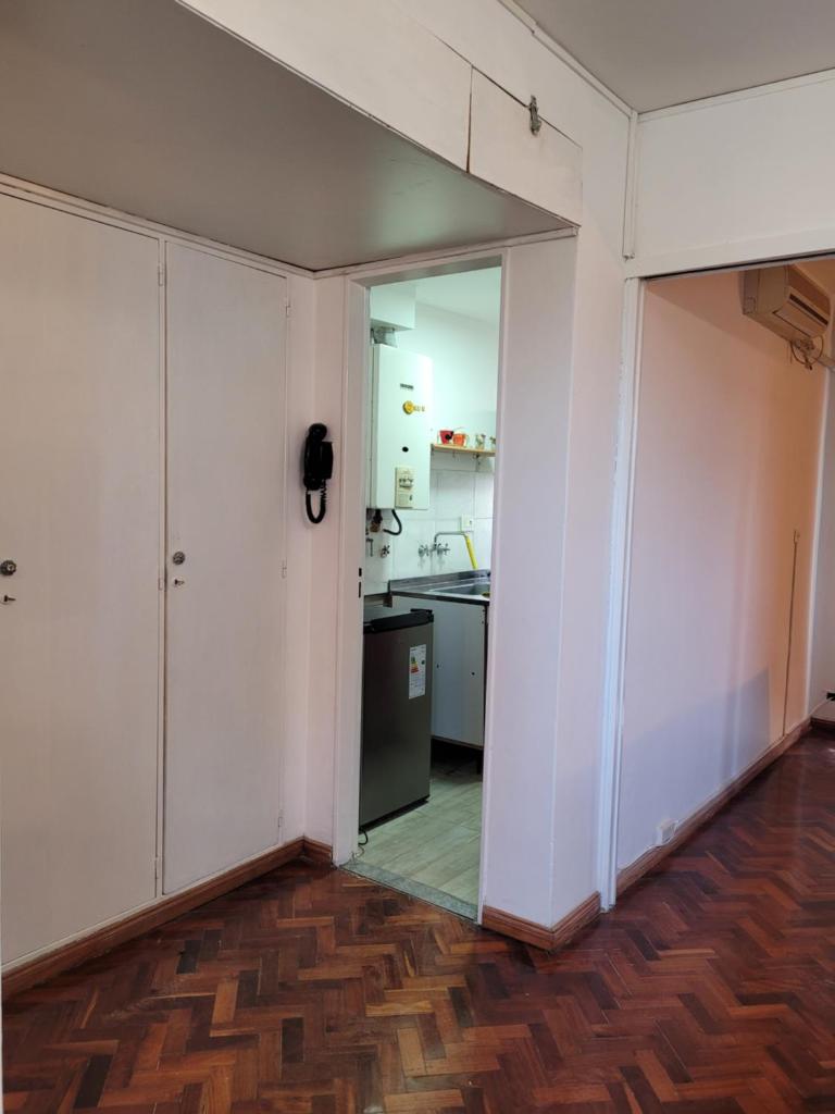 Hermoso departamento 2 amb sobre Avenida Maipu photo 3