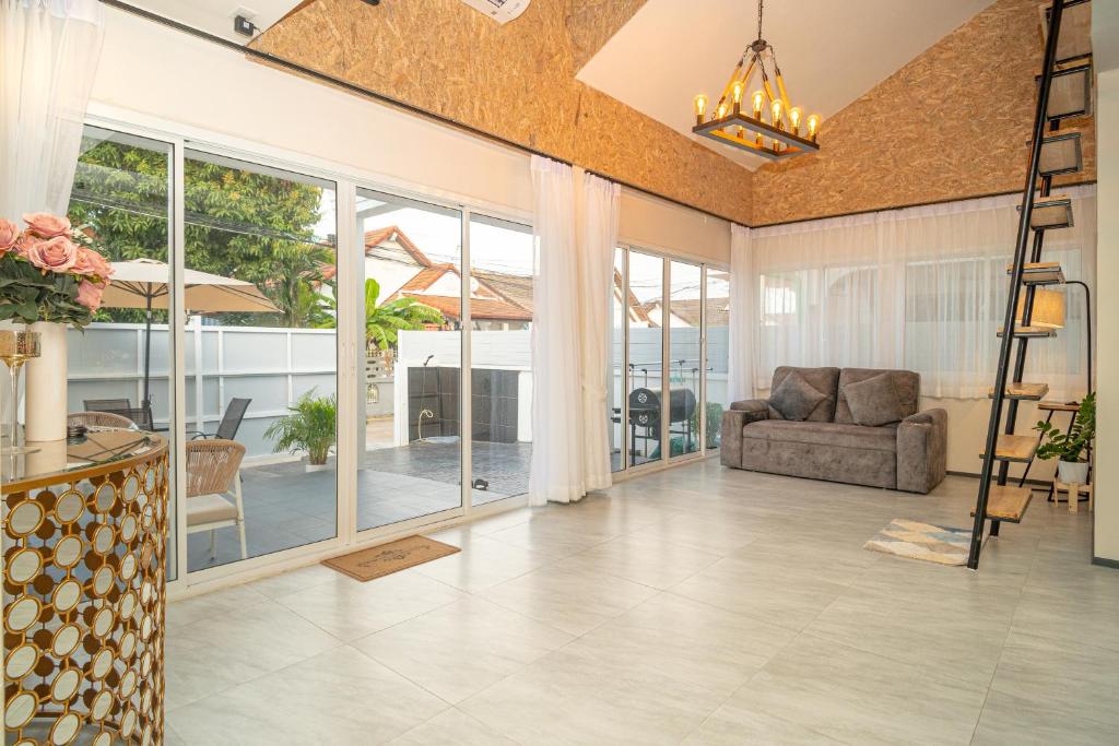 Mohana Pool villa 4 bedrooms near walking street photo 4