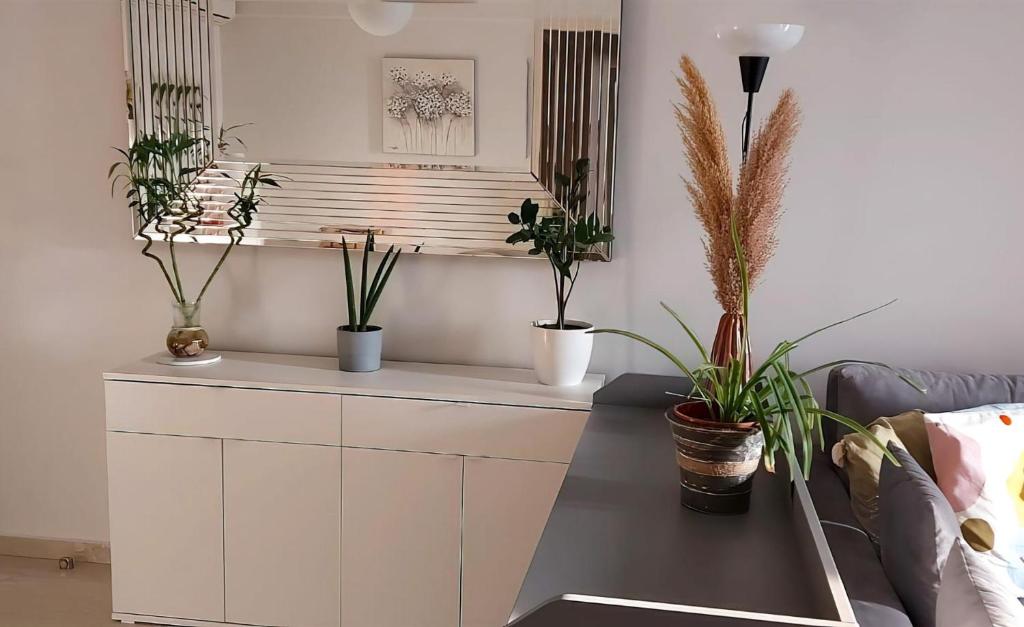 Modern Cityscape Home photo 2