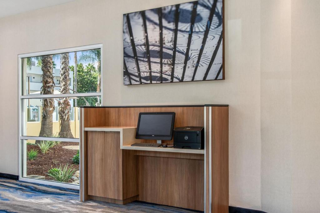 Fairfield Inn & Suites by Marriott San Jose Airport image