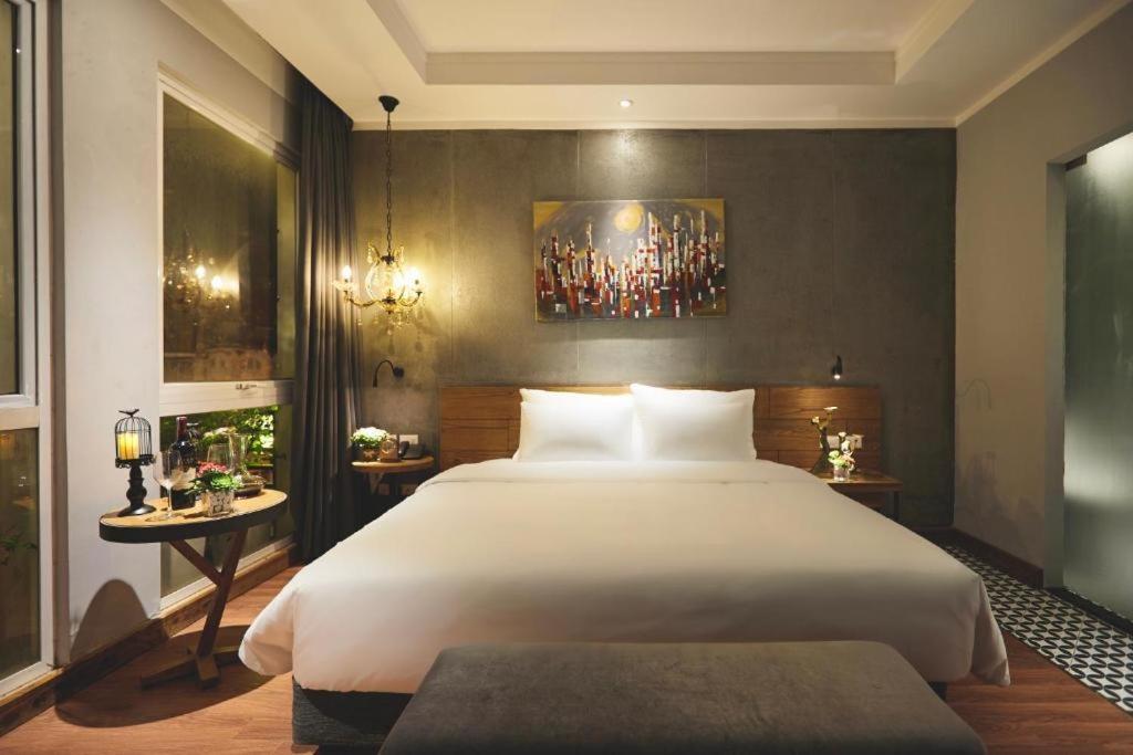 HaNoi Calido - 16 Phố Nguyễn Quang Bích - by Bay Luxury Hotel