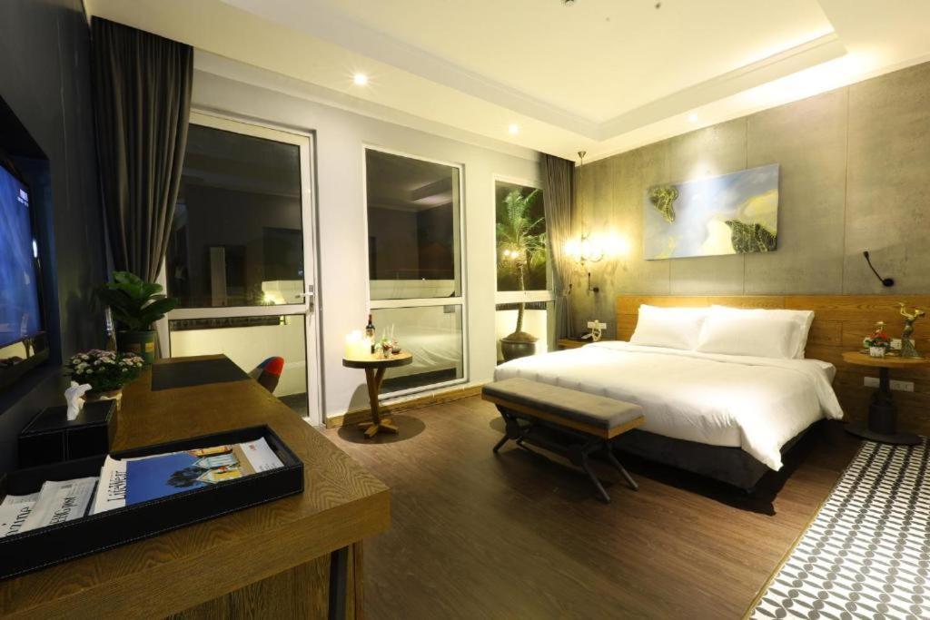 HaNoi Calido - 16 Phố Nguyễn Quang Bích - by Bay Luxury Hotel