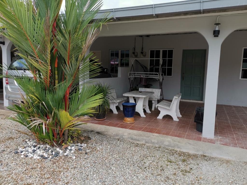 Desa Kemboja Homestay photo 1