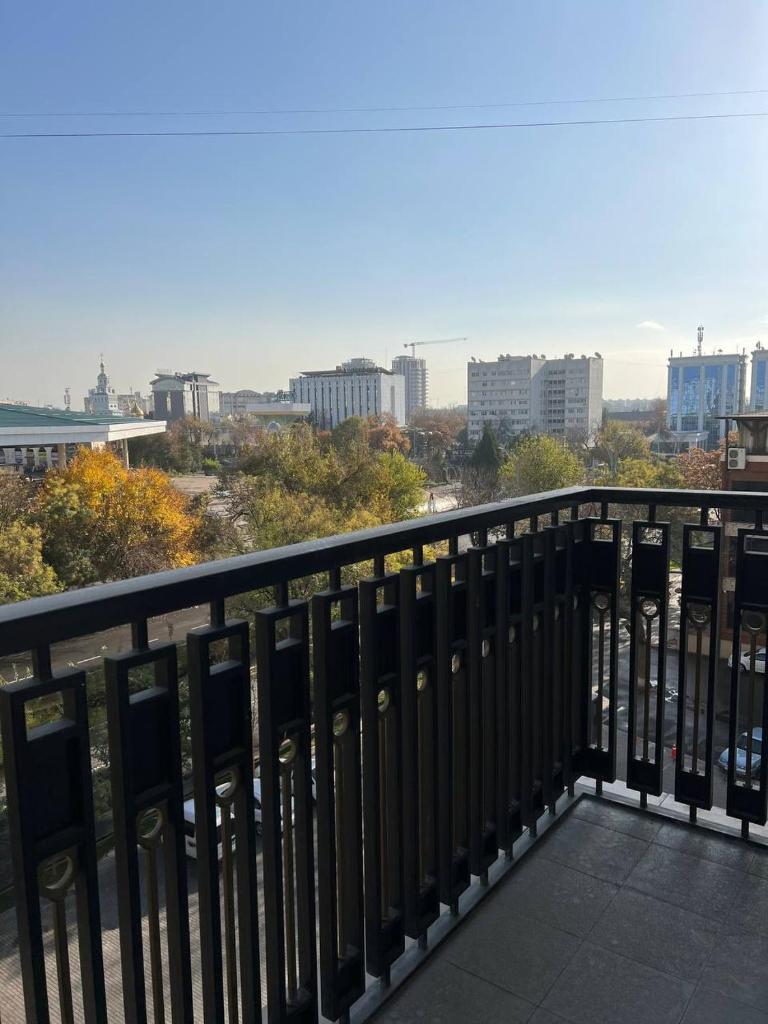 Creed Apartment Mirabad Avenue photo 4
