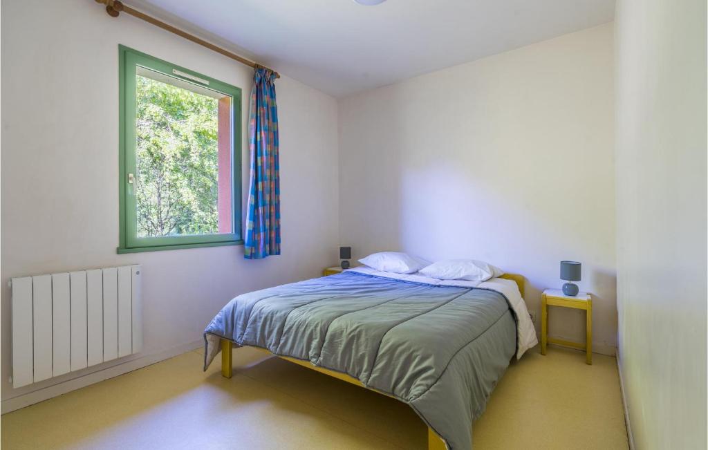 Awesome Apartment In Le Fuilet With 2 Bedrooms, Wifi And Outdoor Swimming Pool photo 2
