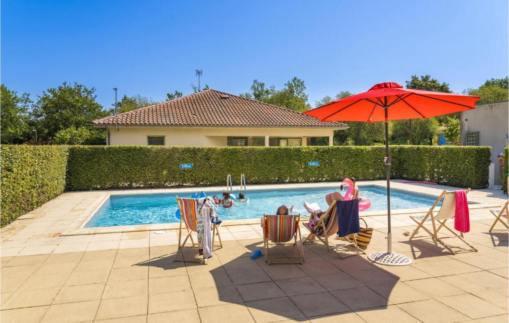 Awesome Apartment In Le Fuilet With 2 Bedrooms, Wifi And Outdoor Swimming Pool photo 4