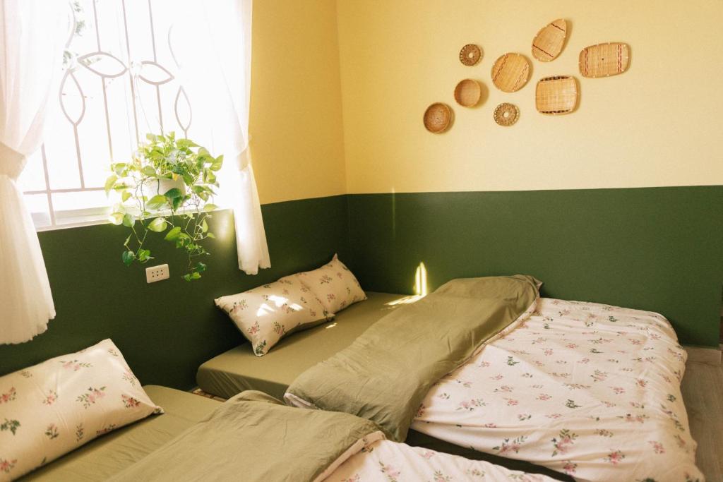 Phòng Măng Cụt (Mangosteen room) - Nhà Mơ Homestay Bến Tre photo 4